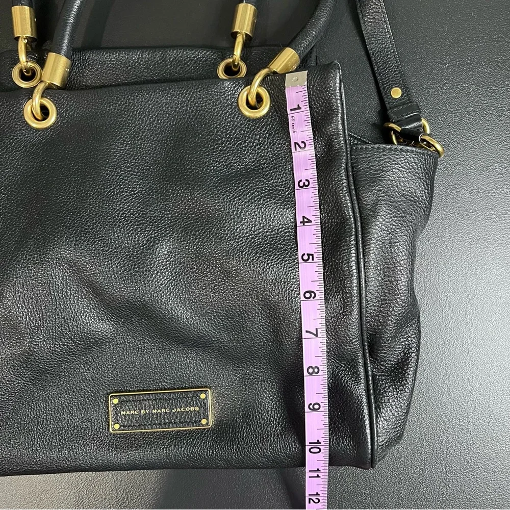 Marc by Marc Jacobs Too Hot To Handle Bentley Tote Bag - Picture 14 of 16